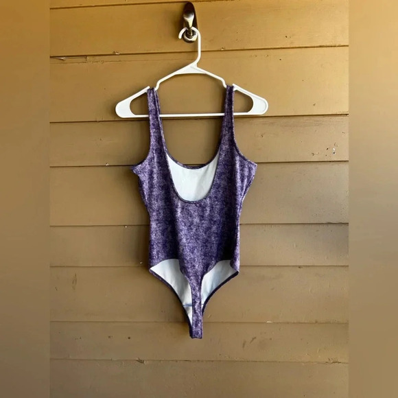 Vintage 90s Guess Rising Head in the Clouds Bodysuit - Size Medium - Picture 5 of 5